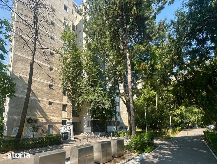 Apartament cu 2 camere decomandat în Drumul Taberei