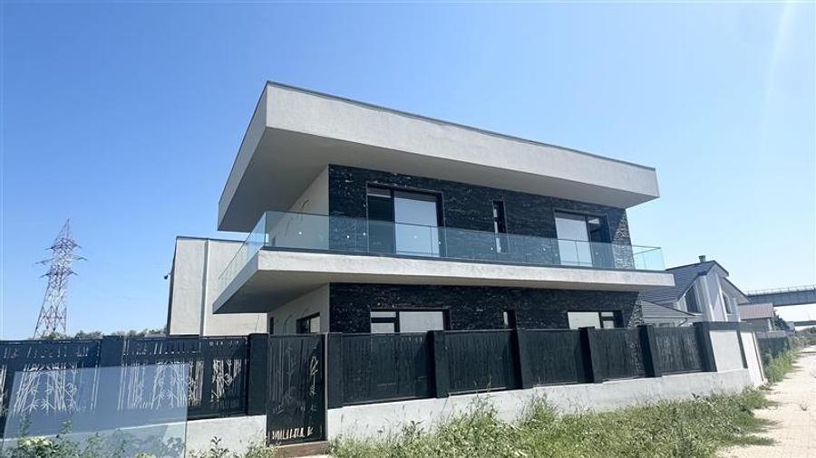 Casă individuală cu 5 camere cu Teren 400 Mp în Nord
