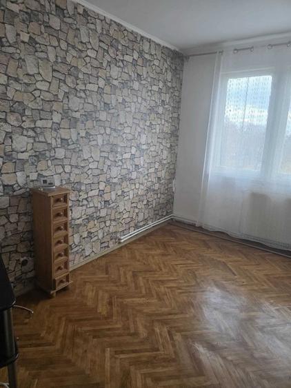 Apartament cu 2 camere decomandat în Solidarității
