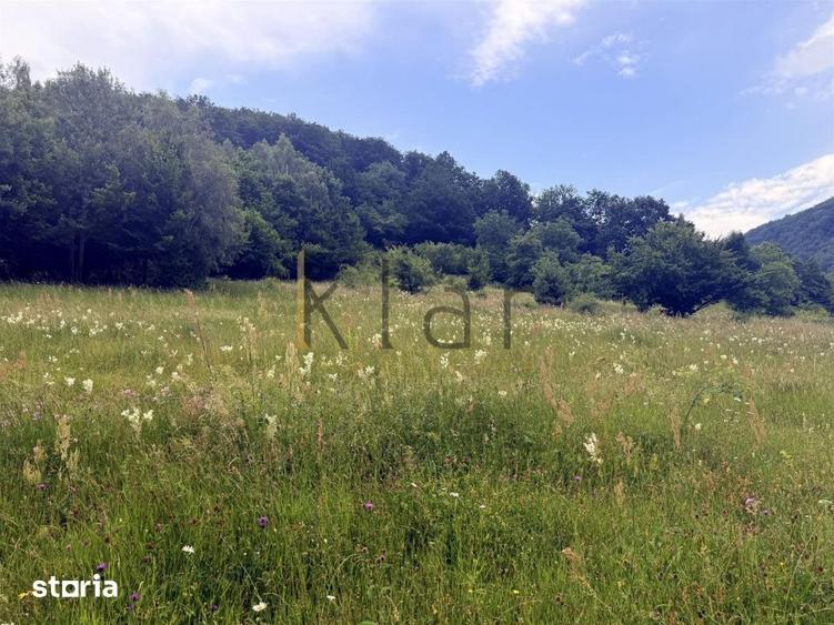 Teren de 1762 mp, în Gilău