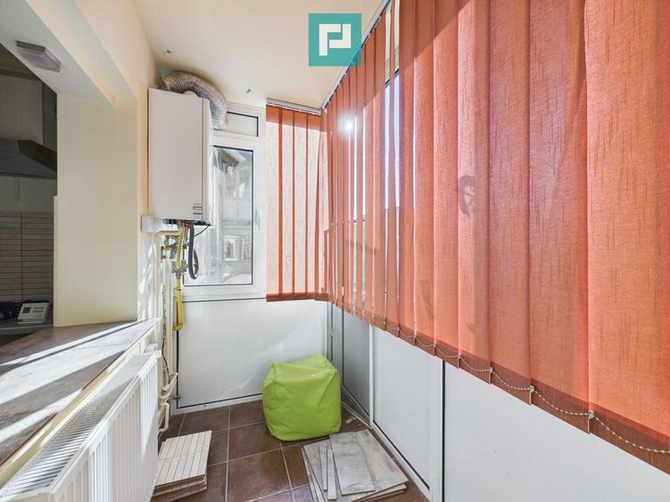 Apartament cu 3 camere decomandat în Alfa