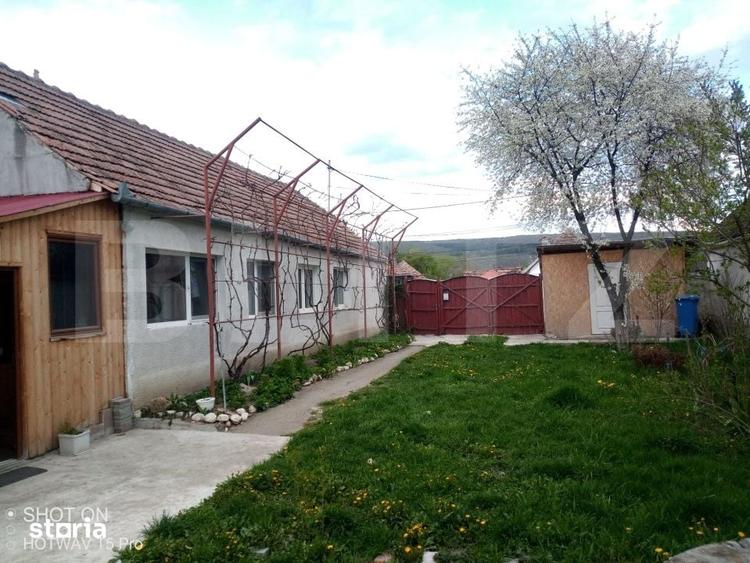 Casă cu 3 camere decomandat cu Teren 710 Mp în Homorod