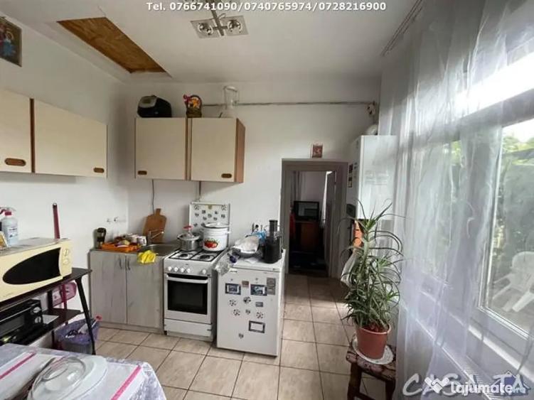 Casă cu 3 camere cu Teren 387 Mp în Central