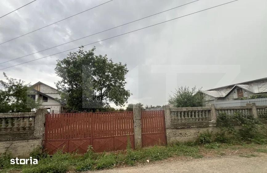 Teren de 1027 mp, în Ulmi