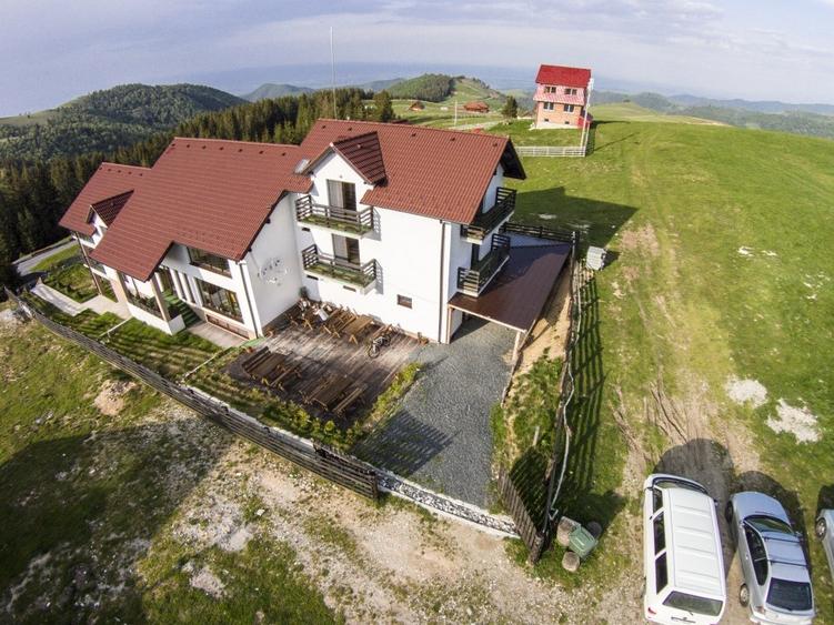 Casă cu 18 camere cu Teren 1500 Mp în Rășinari
