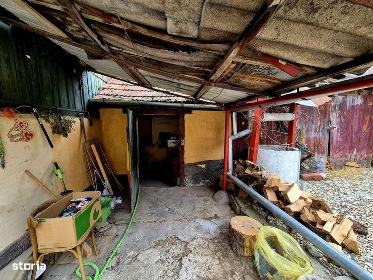 Casă cu 2 camere cu Teren 868 Mp în Bunești