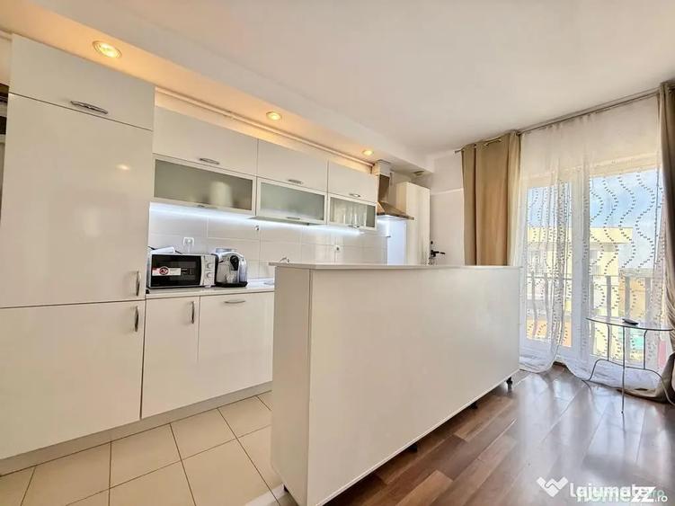 Apartament cu 3 camere semidecomandat în Ștefăneștii de Jos