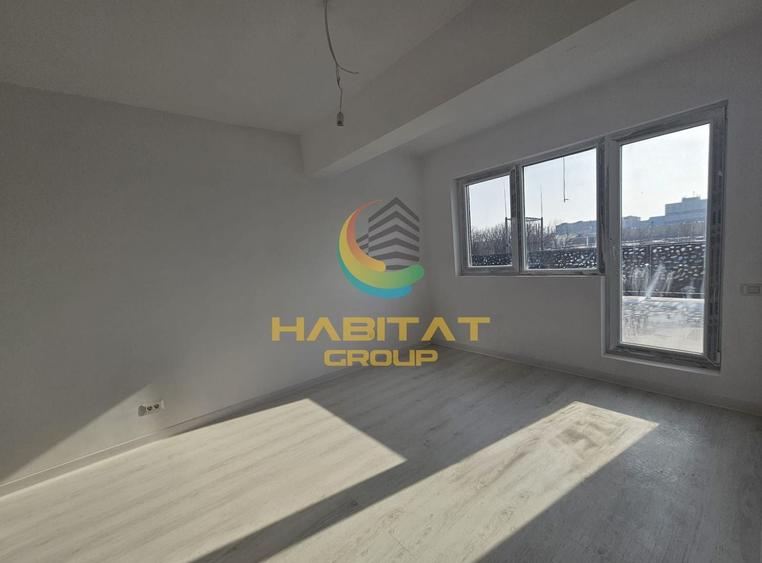 Penthouse cu 3 camere decomandat în Splaiul Unirii