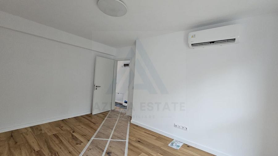 Apartament cu 3 camere decomandat în Cristian