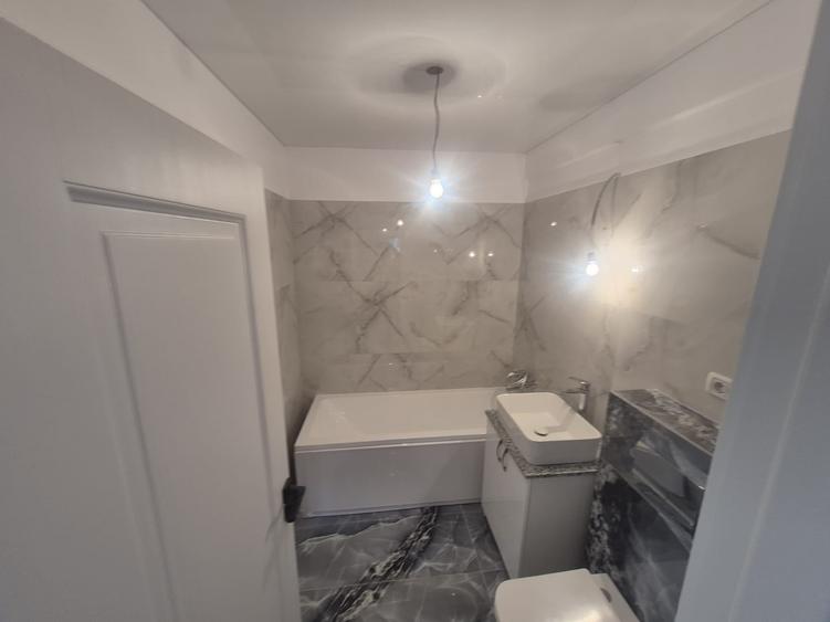 Apartament cu 3 camere decomandat în Nicolina