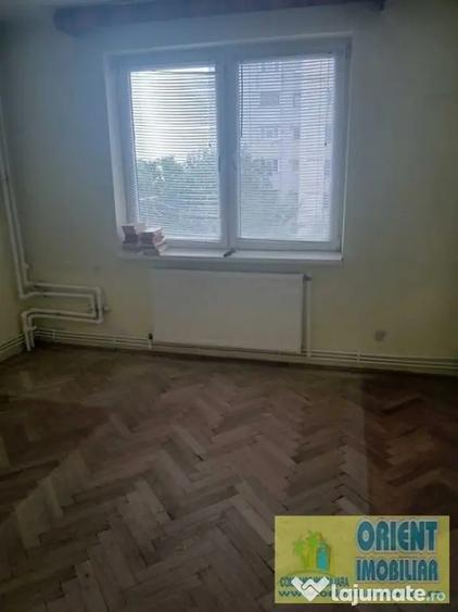 Apartament cu 2 camere semidecomandat în Tomis II