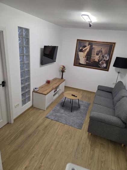 Apartament cu 2 camere decomandat în Lacu