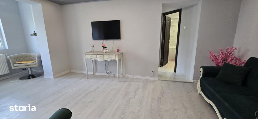 Apartament cu 2 camere semidecomandat în Micro 9