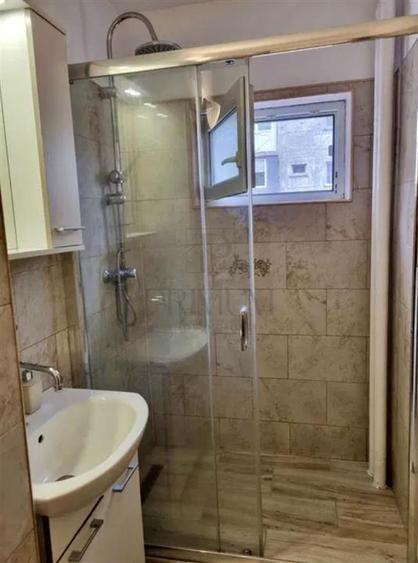 Apartament cu 2 camere decomandat, mobilat în Spitalul Județean