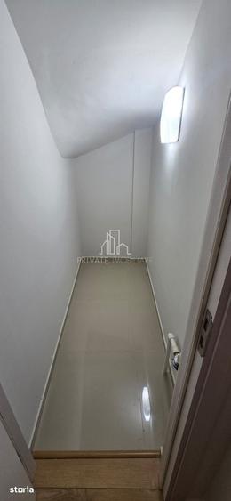Apartament cu 3 camere în 22 Decembrie 1989
