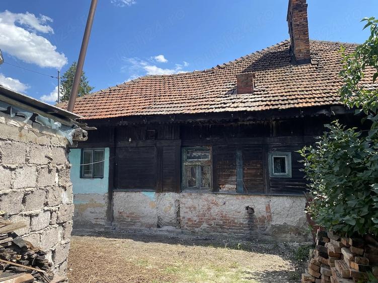 Casă cu Teren 166 Mp în Central