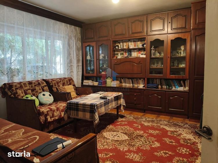 Apartament cu 4 camere în Buzaului