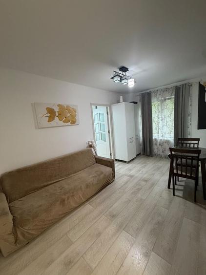 Apartament cu 2 camere semidecomandat în Ciric