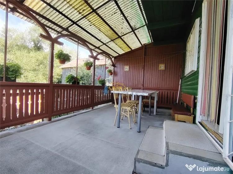 Casă cu 4 camere cu Teren 327 Mp în Central