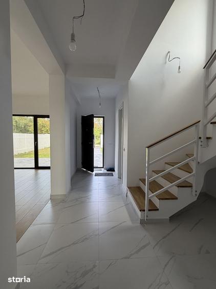 Casă cu 4 camere cu Teren 328 Mp în Clinceni