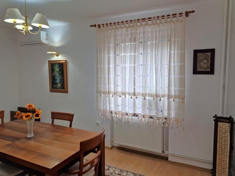 Apartament cu 3 camere semidecomandat în Floreasca