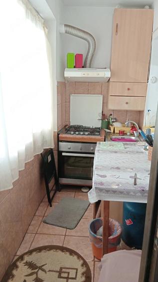 Apartament cu 2 camere decomandat în Gugești