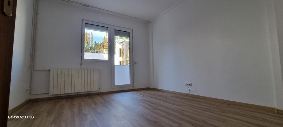 Apartament cu 3 camere decomandat în Dorobanți
