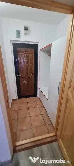 Garsonieră în Apărătorii Patriei