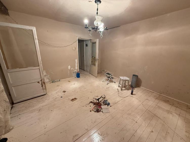 Apartament cu 2 camere decomandat în Drumul Taberei