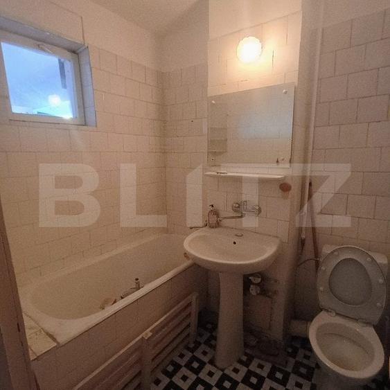 Apartament cu 4 camere decomandat, mobilat în Sud