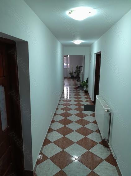 Casă cu 6 camere în Central