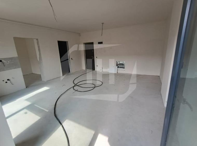 Apartament cu 2 camere semidecomandat în Mărăști