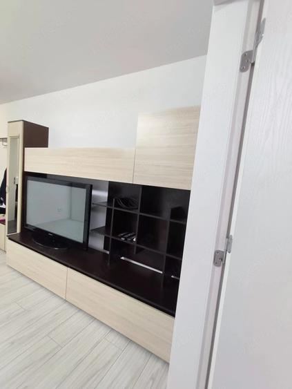 Apartament cu 2 camere semidecomandat în Roșu