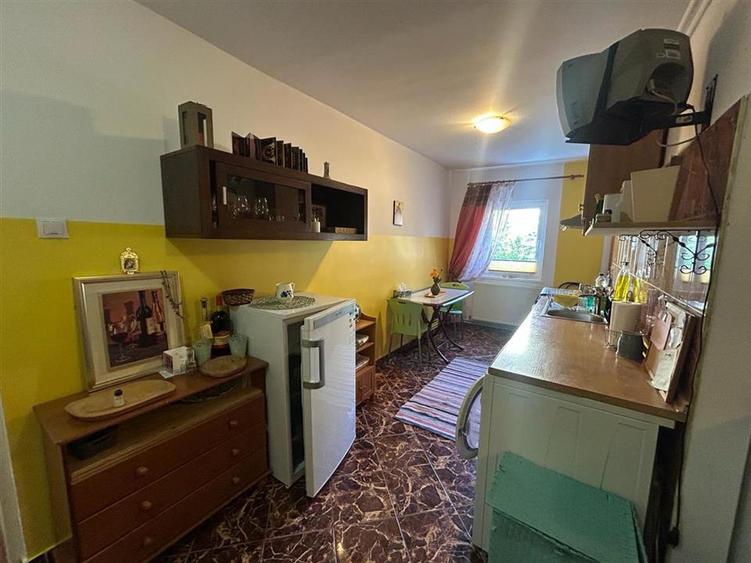 Apartament cu 2 camere decomandat, mobilat în Răcădău