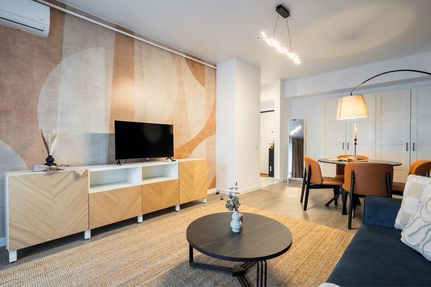 Apartament cu 2 camere decomandat în Central