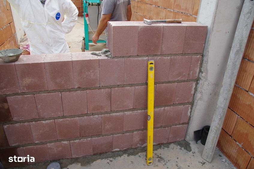 Casă cu 3 camere cu Teren 255 Mp în Bujoreni