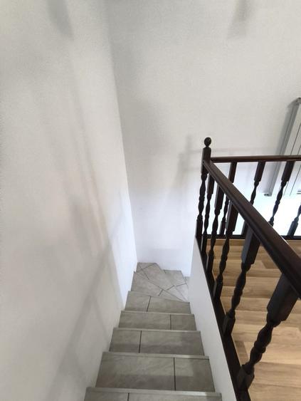Casă cu 5 camere cu Canalizare în Banu Manta
