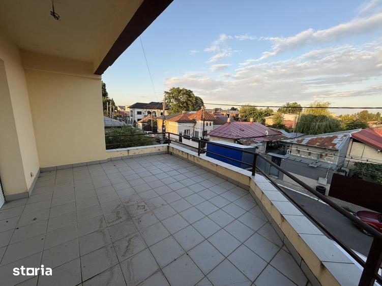 Casă cu 5 camere cu Teren 250 Mp în Ferentari