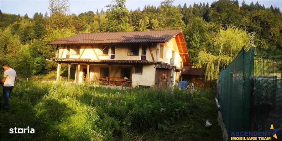 FILM! Constructie rustica tip Casa Verde, cu parau si panorama impresi - 6