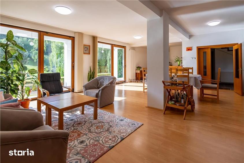 Casă cu 7 camere cu Teren 4391 Mp în Băbana