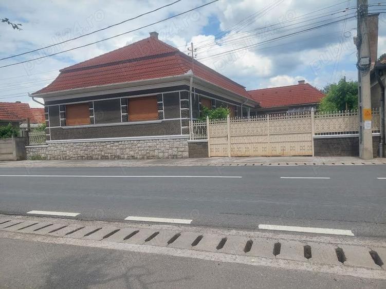 Casă cu 3 camere în Aleșd