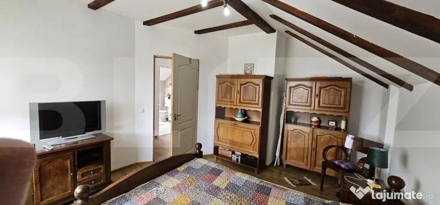 Casă cu 4 camere cu Teren 569 Mp în Central