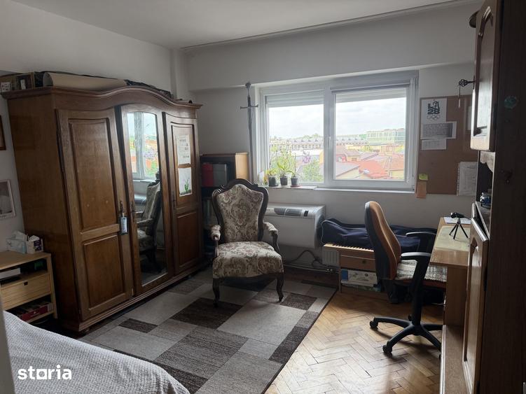 Apartament cu 4 camere decomandat în Lucian Blaga