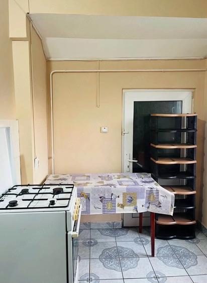 Apartament cu 2 camere decomandat în Kamsas