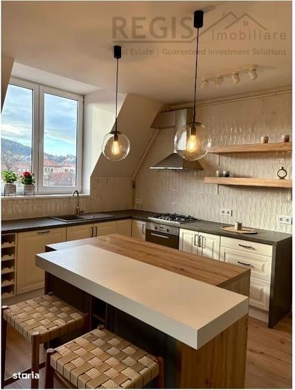Apartament cu 4 camere, mobilat în Central