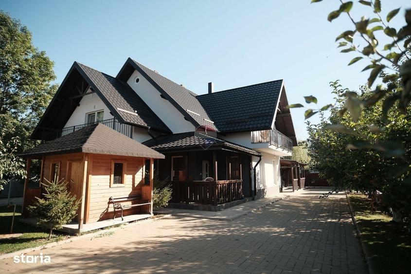 Casă cu 4 camere cu Teren 1500 Mp în Central