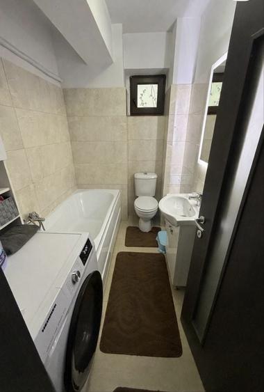 Apartament cu 2 camere decomandat în Valea Adâncă