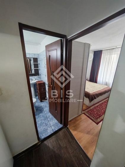 Apartament cu 4 camere decomandat în Independenței