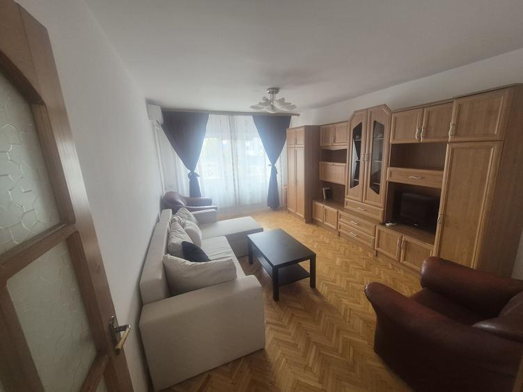 Apartament cu 2 camere decomandat în Soarelui