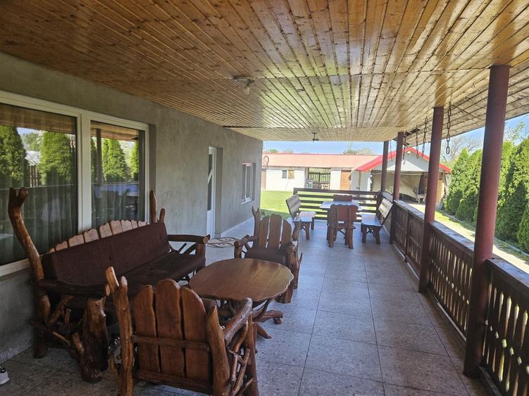 Casa de vanzare 140 m2 - 1
